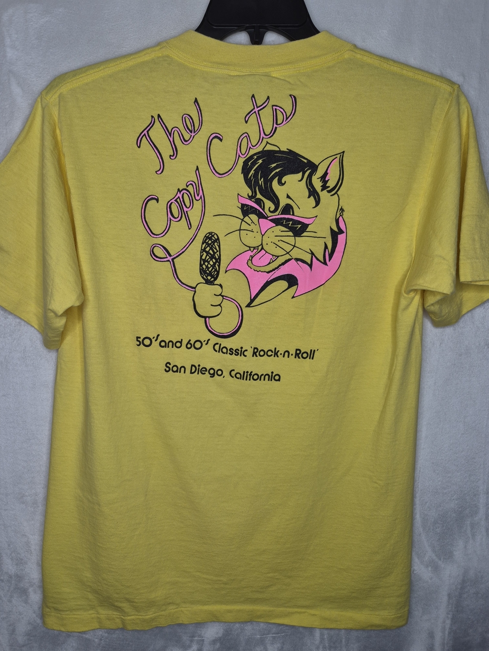 Vintage 90s Oneita USA Copy Cats Band Pocket T-Shirt Yellow Mens L 20x27.5